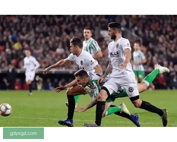 公牛对决活塞宿敌再燃东部赛场攻防博弈引爆焦点之夜青春热血碰撞