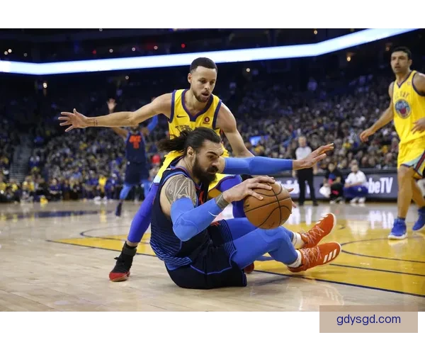 勇士对决骑士常规赛巅峰再现引爆全场篮球激情荣耀之夜盛宴热血狂